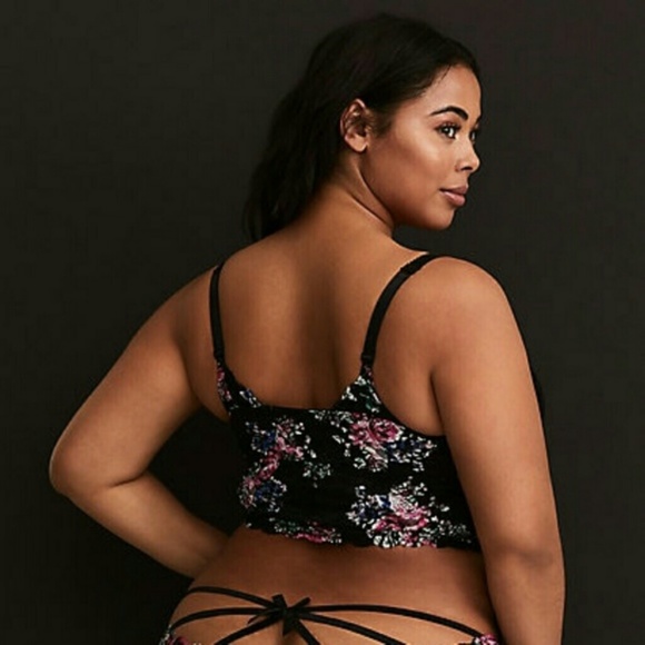 Torrid Black Floral Bralette 5x/4x (TIGHT FIT) - Picture 2 of 4